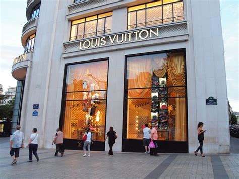 louis vuitton airport|louis vuitton paris stores.